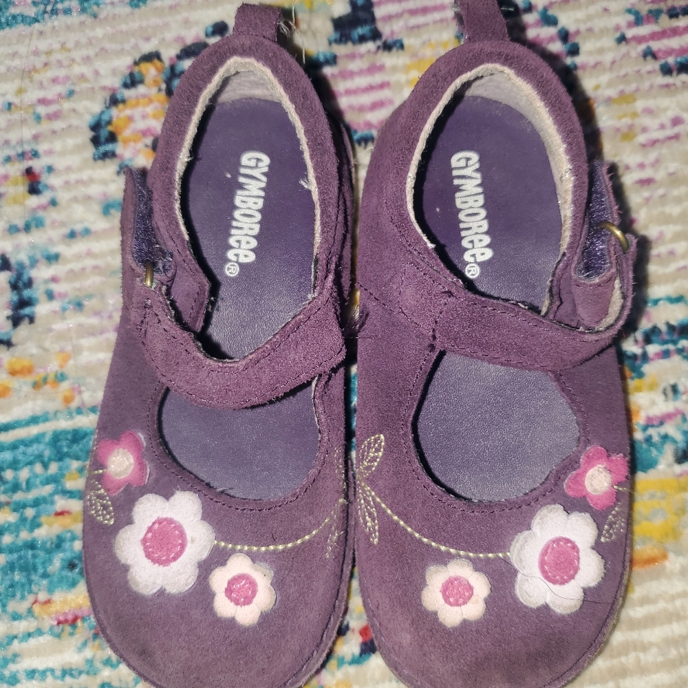 Size 8 toddler gymboree shoes